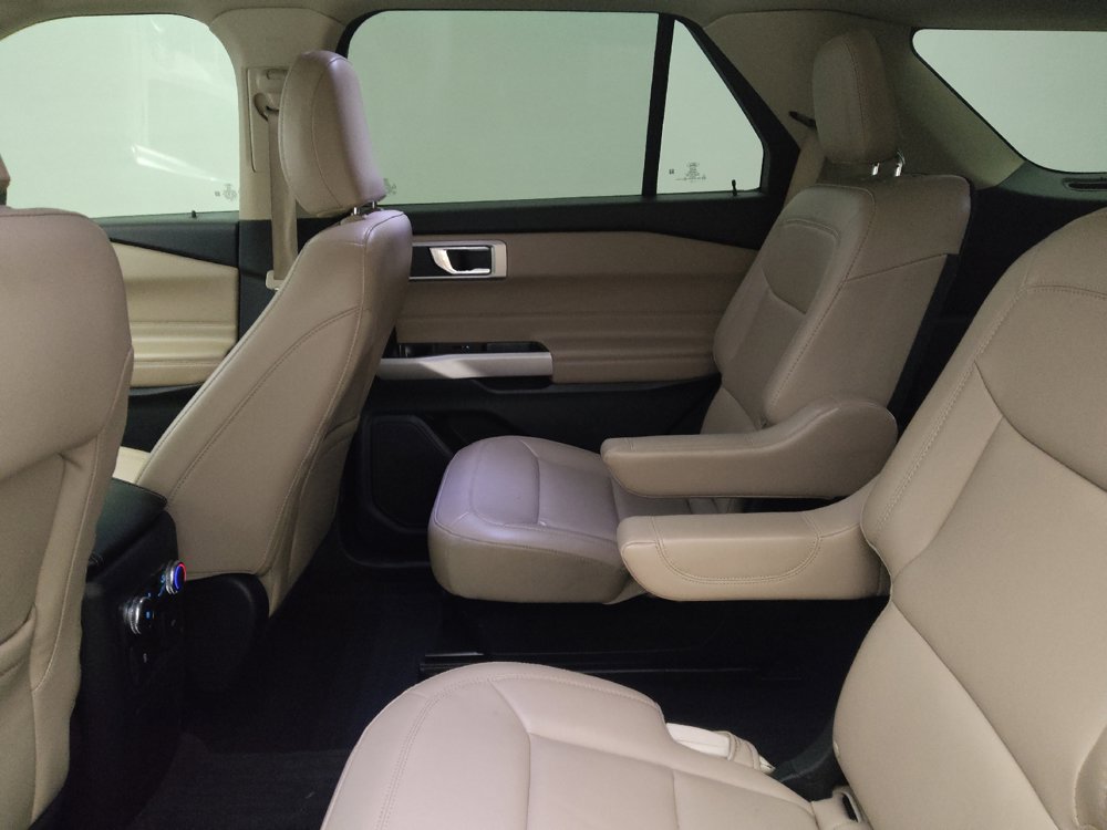 Used 2022 Ford Explorer XLT w/ Equipment Group 202A RWD image 18