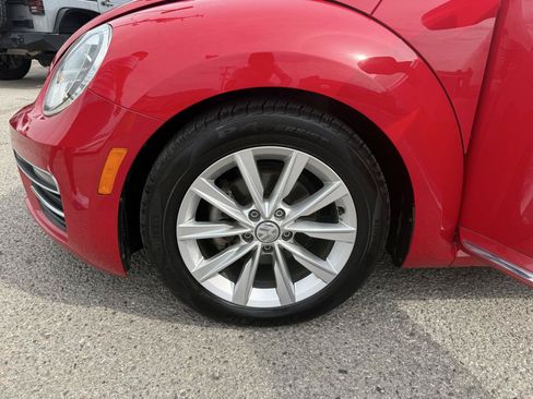Used 2019 Volkswagen Beetle 2.0T SE FWD image 23