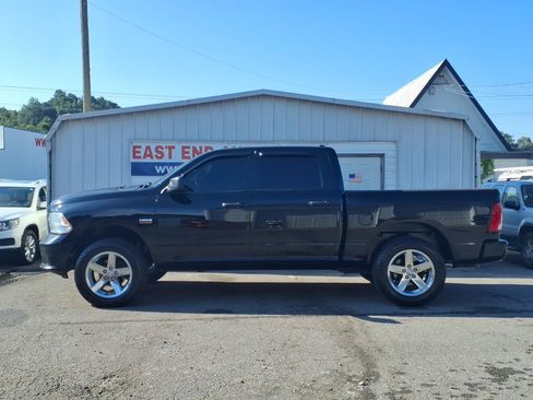 Used 2014 RAM 1500 Express AWD/4WD image 2