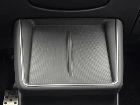 Used 2026 Tesla Model Y AWD image 44
