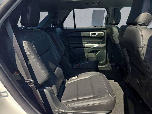 Certified 2023 Ford Explorer XLT w/ Equipment Group 202A AWD/4WD image 24