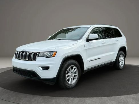 Used 2019 Jeep Grand Cherokee Laredo AWD/4WD image 1
