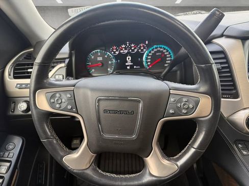 Used 2019 GMC Yukon XL Denali w/ Denali Ultimate Package AWD/4WD image 21