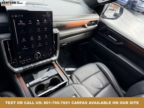 Used 2025 GMC Yukon XL Denali image 25