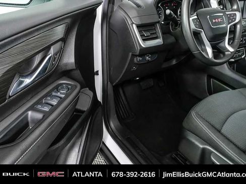 Used 2024 GMC Terrain SLE FWD image 7