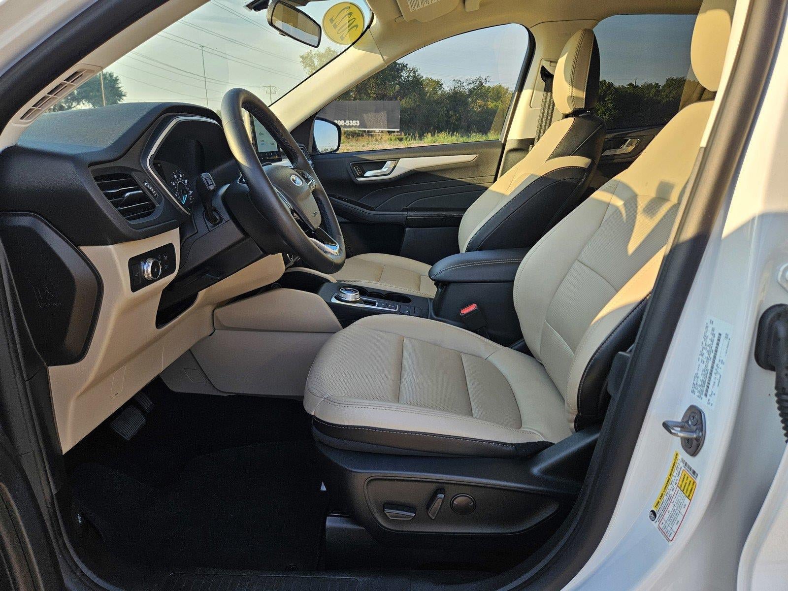 Used 2022 Ford Escape SEL AWD/4WD image 16