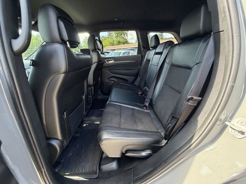 Used 2021 Jeep Grand Cherokee Laredo X AWD/4WD image 25