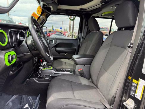 Used 2022 Jeep Gladiator Sport AWD/4WD image 9