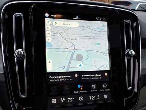 New 2026 Volvo XC40 B5 Plus w/ Protection Package Premier image 20