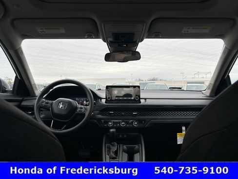 Used 2025 Honda Accord SE image 37