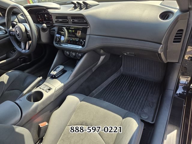 Used 2023 Nissan Z w/ Floor Mat Package (L93) RWD image 17