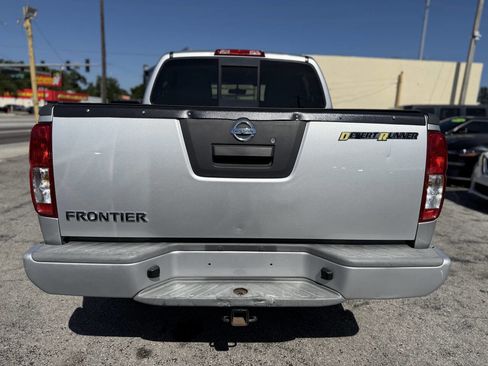Used 2014 Nissan Frontier Desert Runner image 5