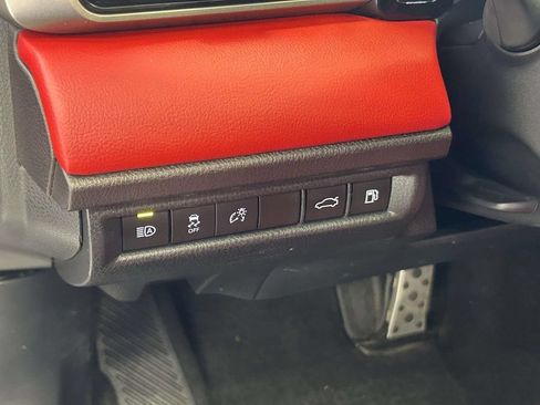 Used 2025 Toyota Camry XSE FWD image 19