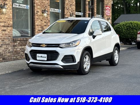 Used 2022 Chevrolet Trax LT w/ LT Convenience Package AWD/4WD image 1