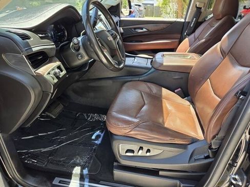 Used 2018 Cadillac Escalade Premium Luxury w/ LPO, Radiant Package RWD image 3