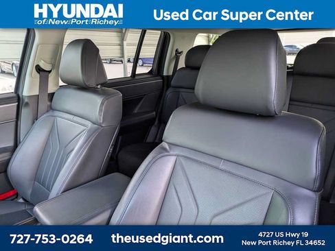 Used 2025 Hyundai Santa Fe SEL FWD image 7