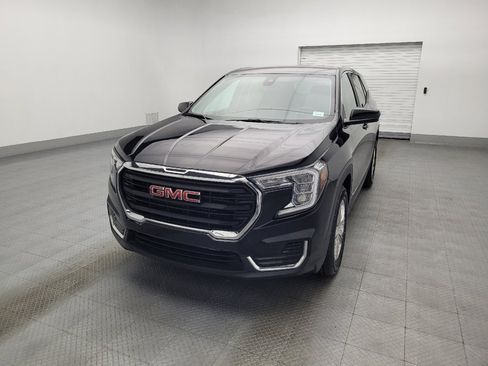 Used 2024 GMC Terrain SLE image 15