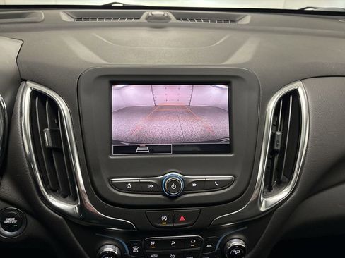 Used 2024 Chevrolet Equinox LT image 38