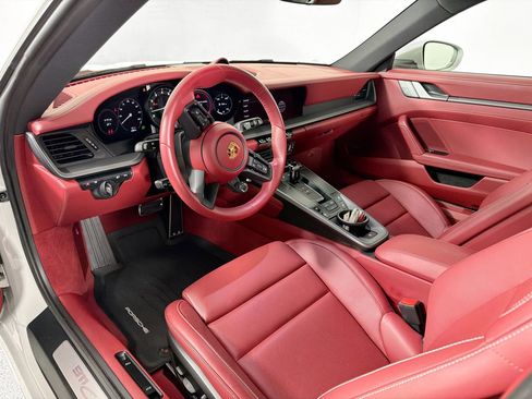 Certified 2024 Porsche 911 Carrera S image 4