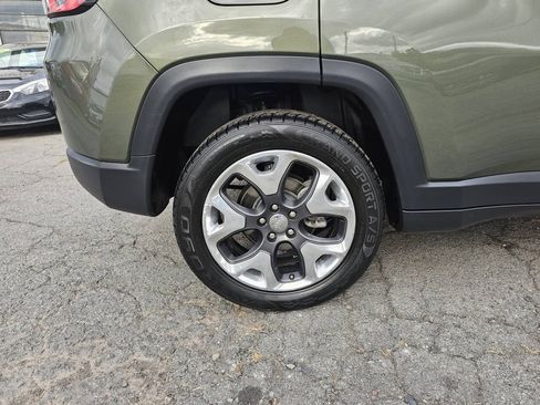 Used 2018 Jeep Compass Limited AWD/4WD image 5