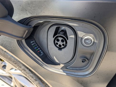 Used 2023 Audi e-tron GT Premium Plus image 67