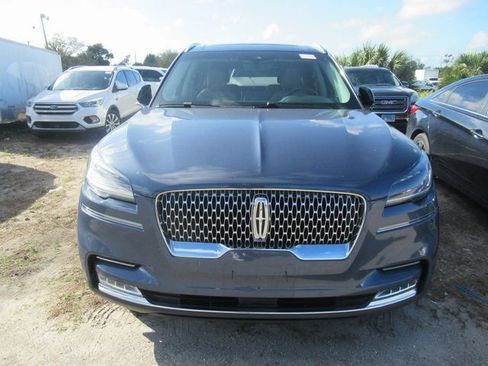 Used 2021 Lincoln Aviator Reserve w/ Elements Package Plus image 2