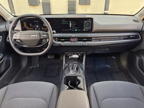 Used 2025 Kia K4 FWD image 11