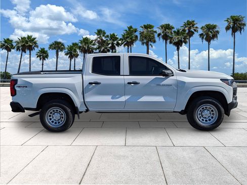 Used 2025 Chevrolet Colorado W/T image 9