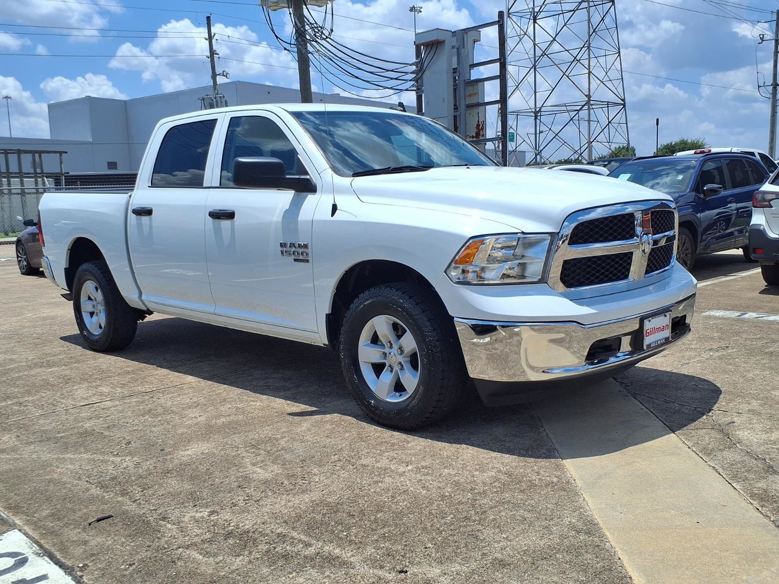 Used 2022 RAM 1500 Classic SLT w/ Electronics Group AWD/4WD image 2