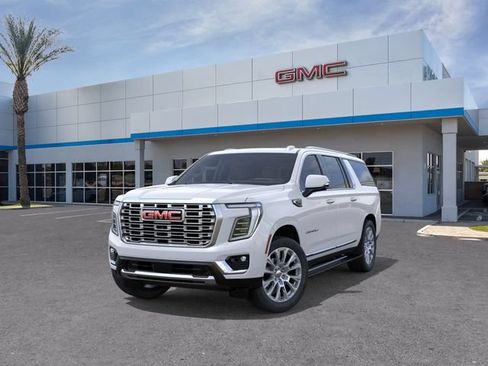 New 2026 GMC Yukon XL Denali w/ Denali Reserve Package AWD/4WD image 8