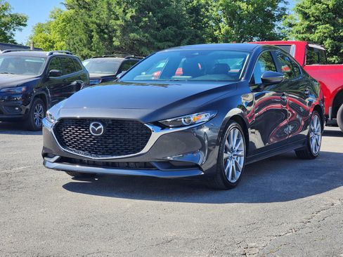 Used 2023 MAZDA MAZDA3 s FWD image 3