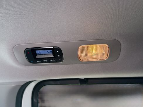 Used 2024 Honda Odyssey Touring image 23