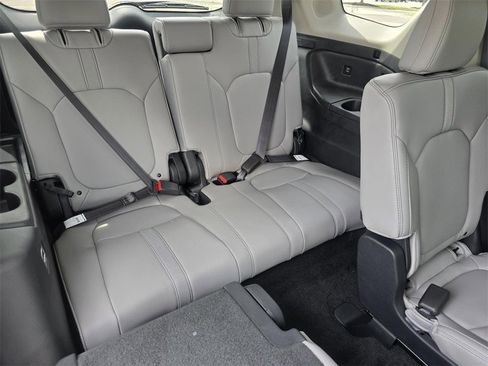 New 2025 Honda Pilot Touring image 22