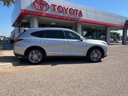 Used 2022 Acura MDX SH-AWD w/ Advance Package image 6