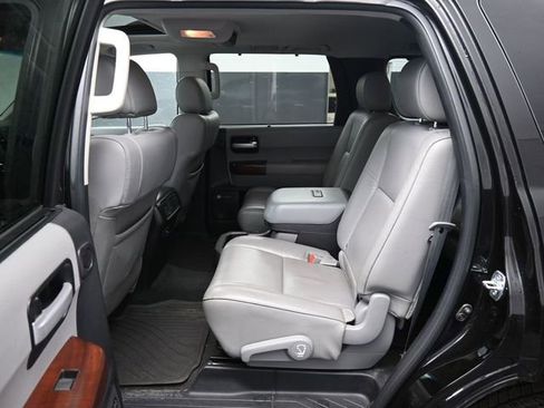Used 2015 Toyota Sequoia Platinum w/ Four Season Floor Mat Package image 10