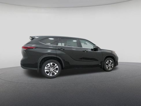 New 2026 Toyota Highlander XLE AWD/4WD image 26