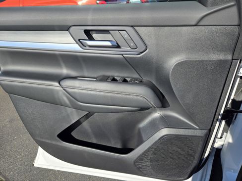 Used 2026 GMC Terrain Elevation w/ Technology Package II image 16