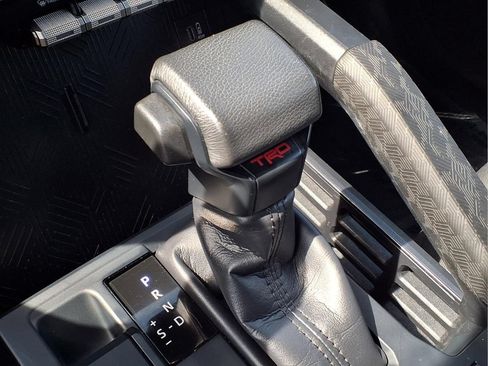 Used 2024 Toyota Tacoma TRD Off-Road AWD/4WD image 17