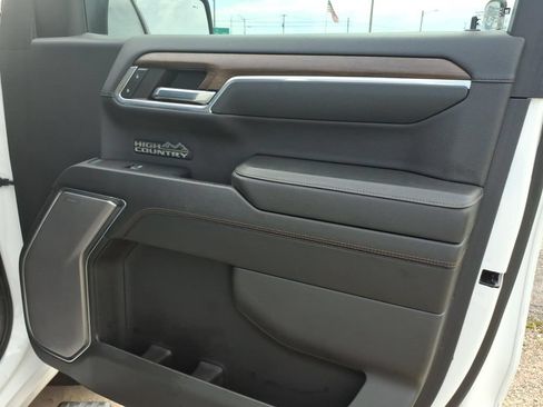 Used 2023 Chevrolet Silverado 1500 High Country w/ High Country Premium Package AWD/4WD image 12