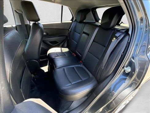 Used 2019 Chevrolet Trax Premier FWD image 27