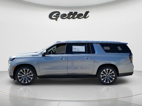New 2026 Chevrolet Suburban High Country AWD/4WD image 15