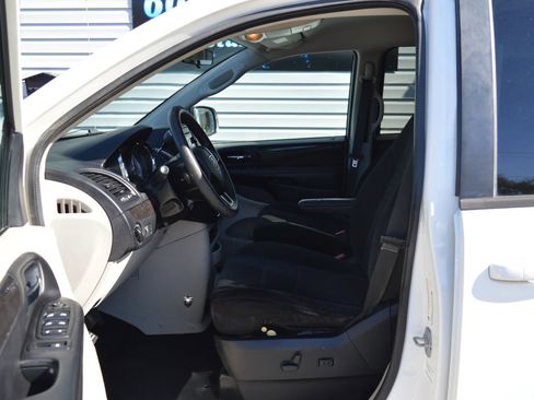 Used 2013 Dodge Grand Caravan SE image 10