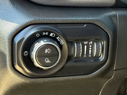 Used 2022 Jeep Gladiator Mojave w/ LED Lighting Group AWD/4WD image 24