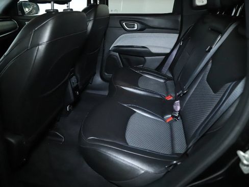 Used 2024 Jeep Compass Latitude AWD/4WD image 14
