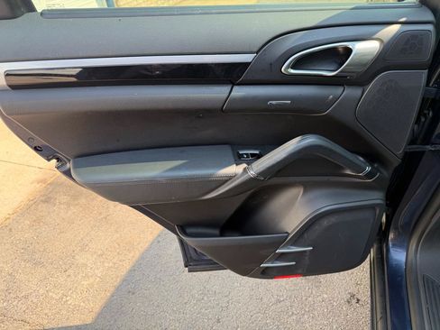 Used 2014 Porsche Cayenne AWD/4WD image 14