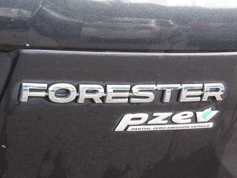 Used 2014 Subaru Forester 2.5i Limited w/ Popular Package #1 AWD/4WD image 9