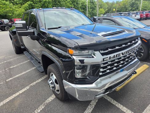 Used 2020 Chevrolet Silverado 3500 LTZ w/ LTZ Plus Package AWD/4WD image 3