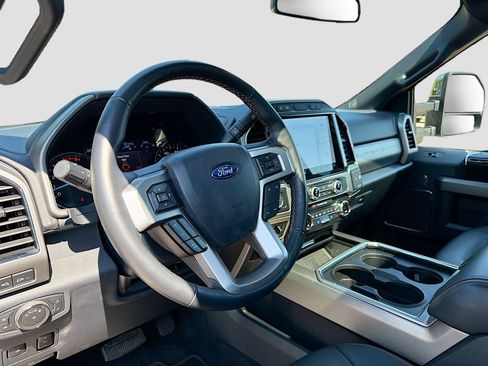 Used 2022 Ford F350 Platinum AWD/4WD image 9