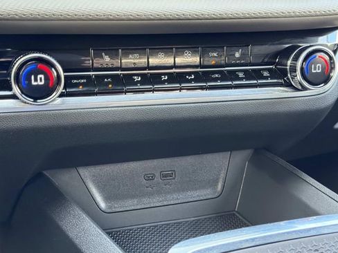 New 2026 Chevrolet Equinox LT w/ Convenience Package II image 32