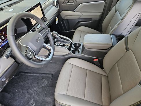 New 2026 Chevrolet Colorado ZR2 w/ Technology Package AWD/4WD image 16
